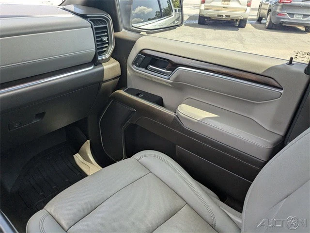 2022 GMC Sierra 5th Gen - Image 17 of 21