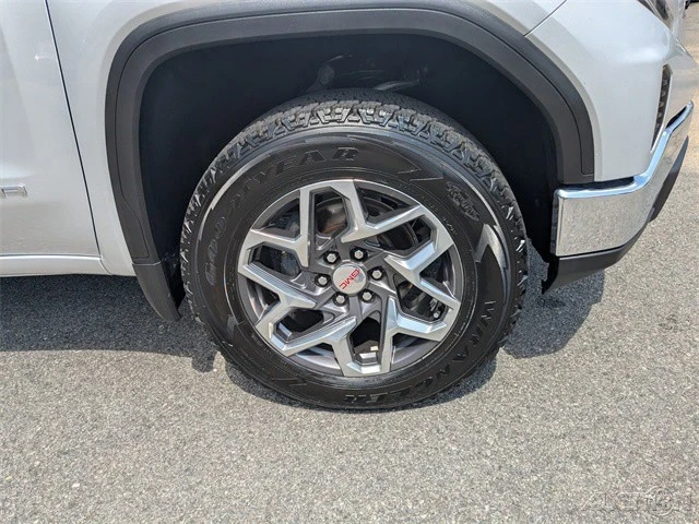 2022 GMC Sierra 5th Gen - Image 11 of 21