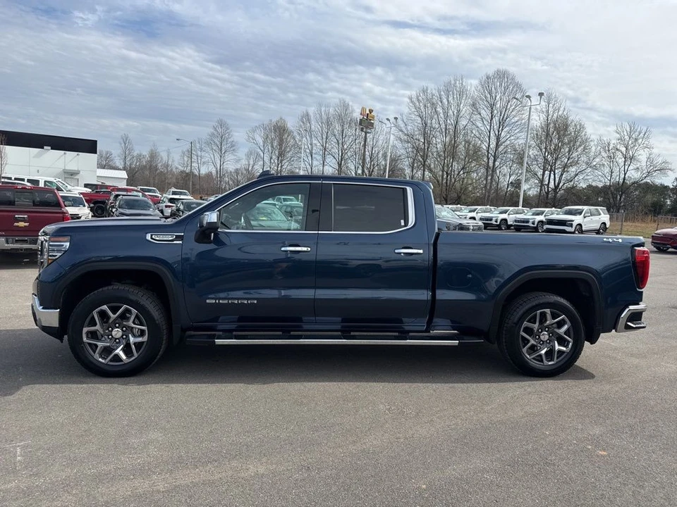 2022 GMC Sierra 5th Gen - Image 2 of 21