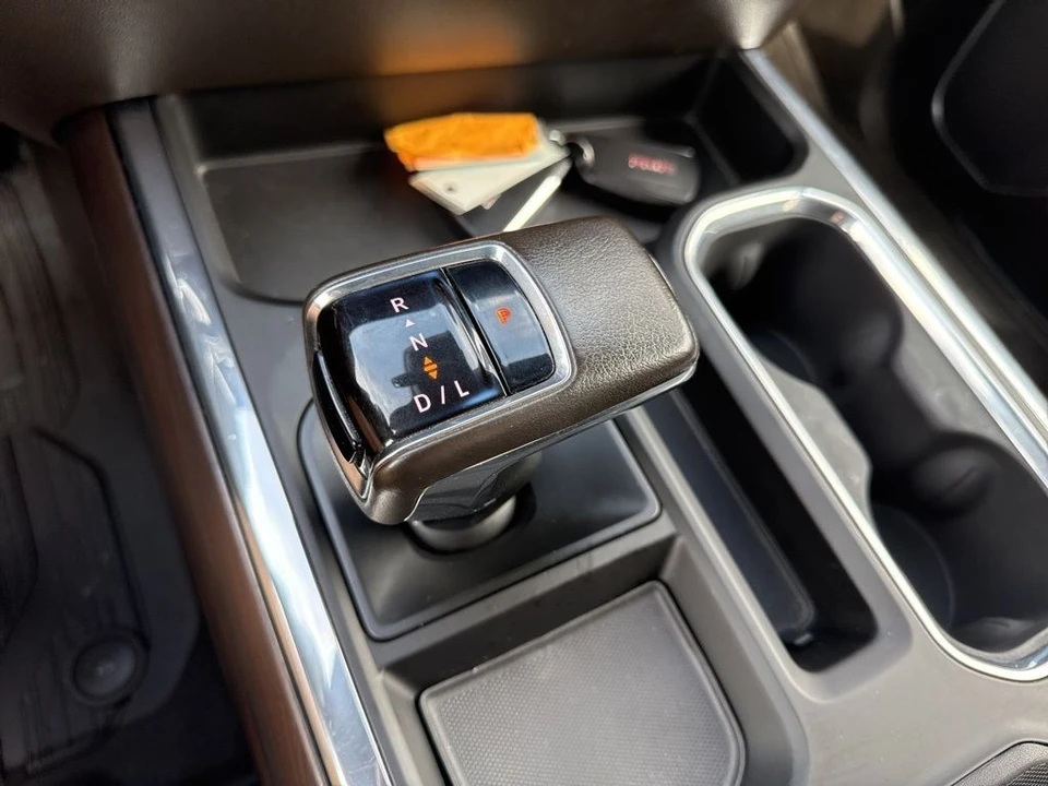 2022 GMC Sierra 5th Gen - Image 18 of 21