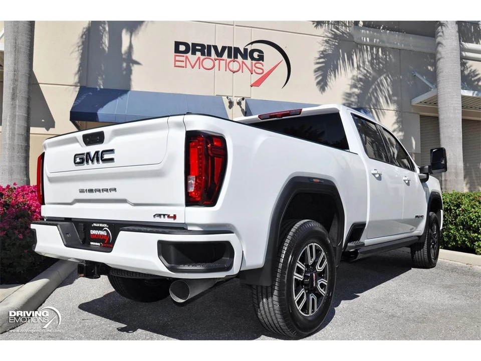 2022 GMC Sierra 5th Gen - Image 17 of 31