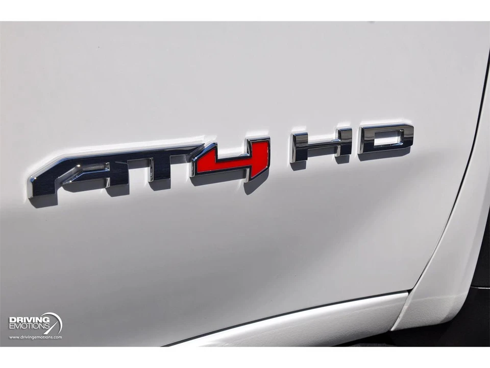2022 GMC Sierra 5th Gen - Image 12 of 31