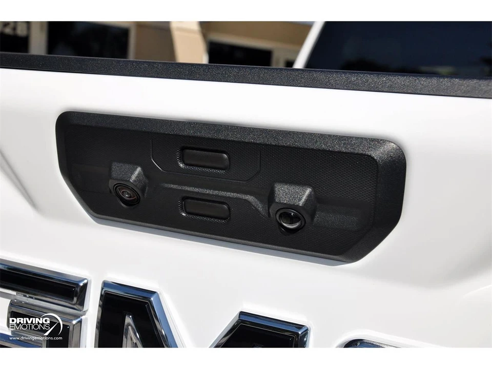 2022 GMC Sierra 5th Gen - Image 28 of 31