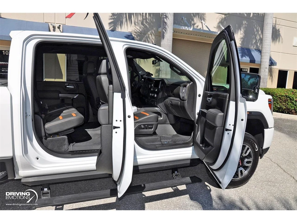2022 GMC Sierra 5th Gen - Image 14 of 31
