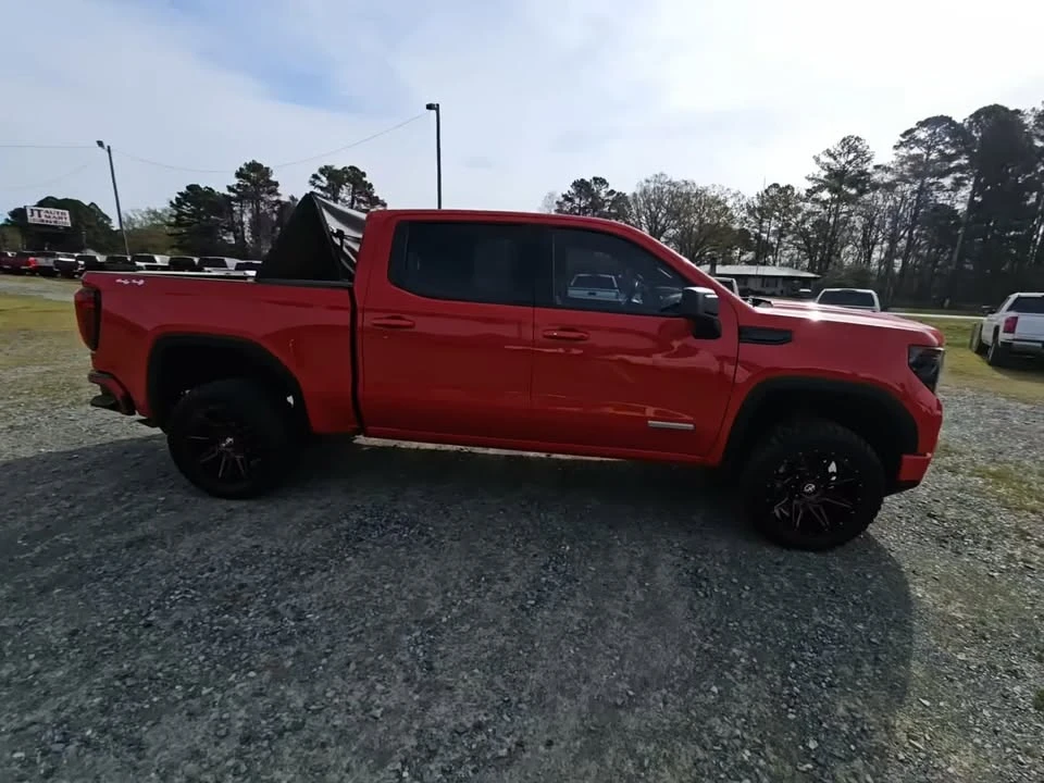 2022 GMC Sierra 5th Gen - Image 2 of 11
