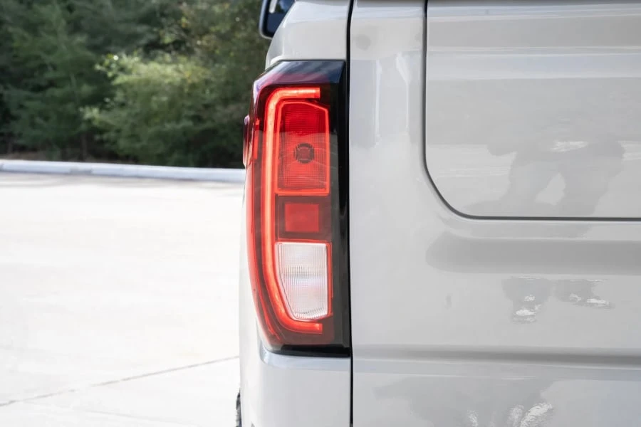 2022 GMC Sierra 5th Gen - Image 20 of 31