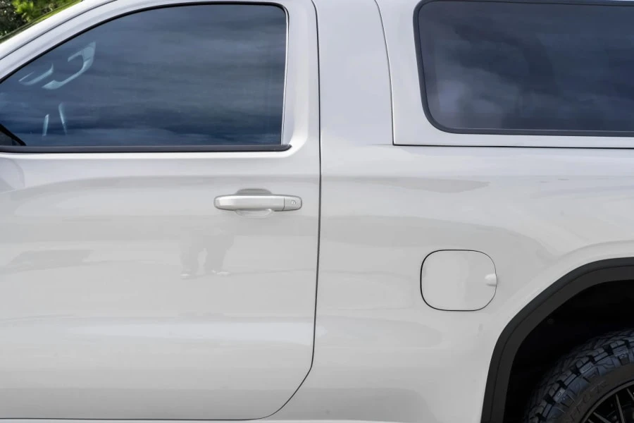2022 GMC Sierra 5th Gen - Image 17 of 31
