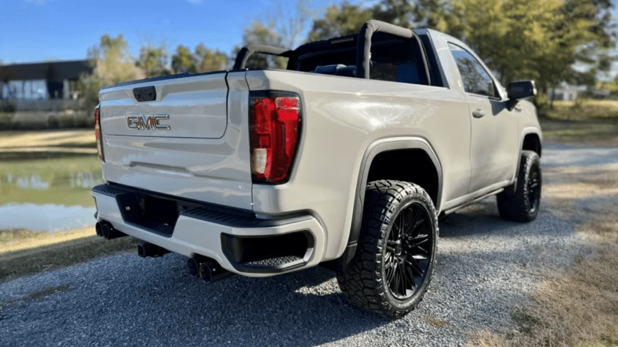 2022 GMC Sierra 5th Gen - Image 7 of 31