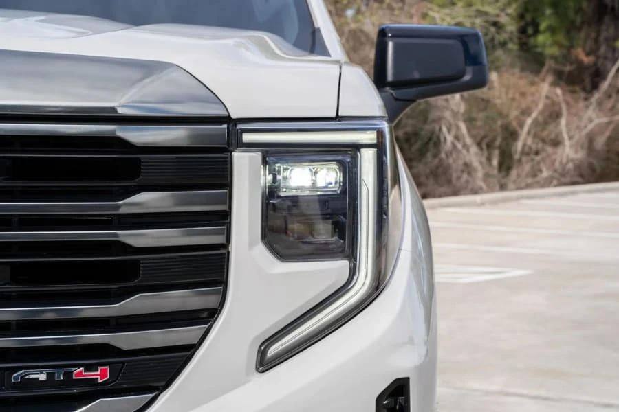 2022 GMC Sierra 5th Gen - Image 27 of 31