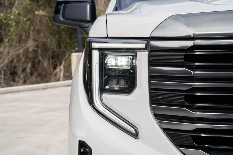 2022 GMC Sierra 5th Gen - Image 29 of 31