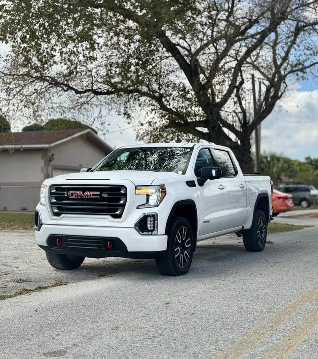 2022 GMC Sierra 5th Gen - Image 2 of 16
