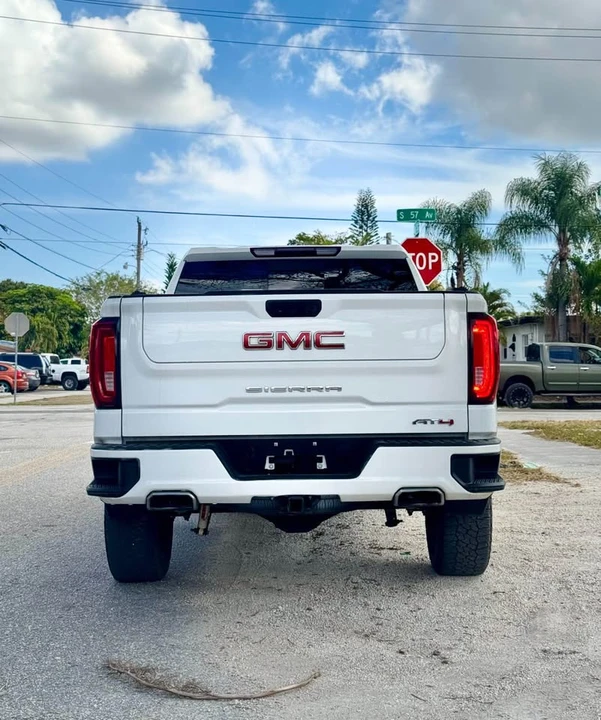 2022 GMC Sierra 5th Gen - Image 5 of 16