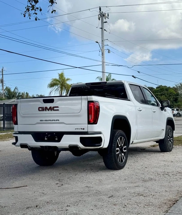 2022 GMC Sierra 5th Gen - Image 4 of 16