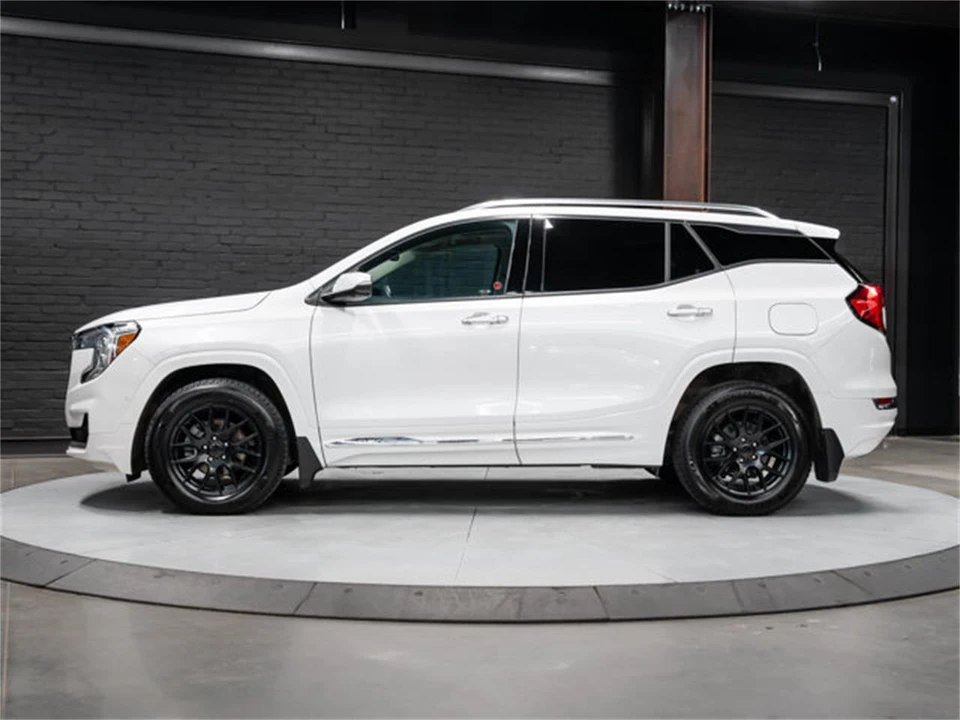 2022 GMC Terrain - Image 11 of 31