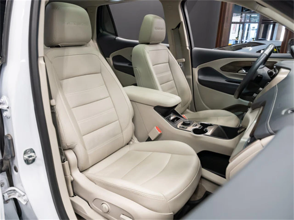 2022 GMC Terrain - Image 25 of 31