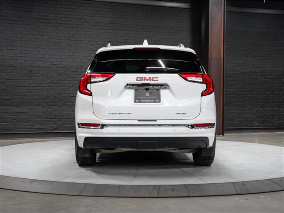 2022 GMC Terrain - Image 9 of 31