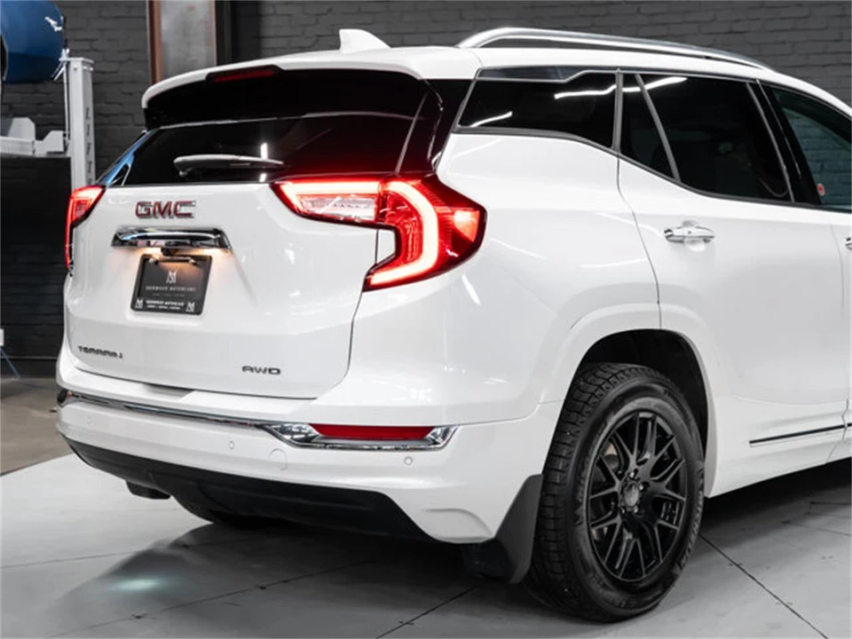 2022 GMC Terrain - Image 20 of 31