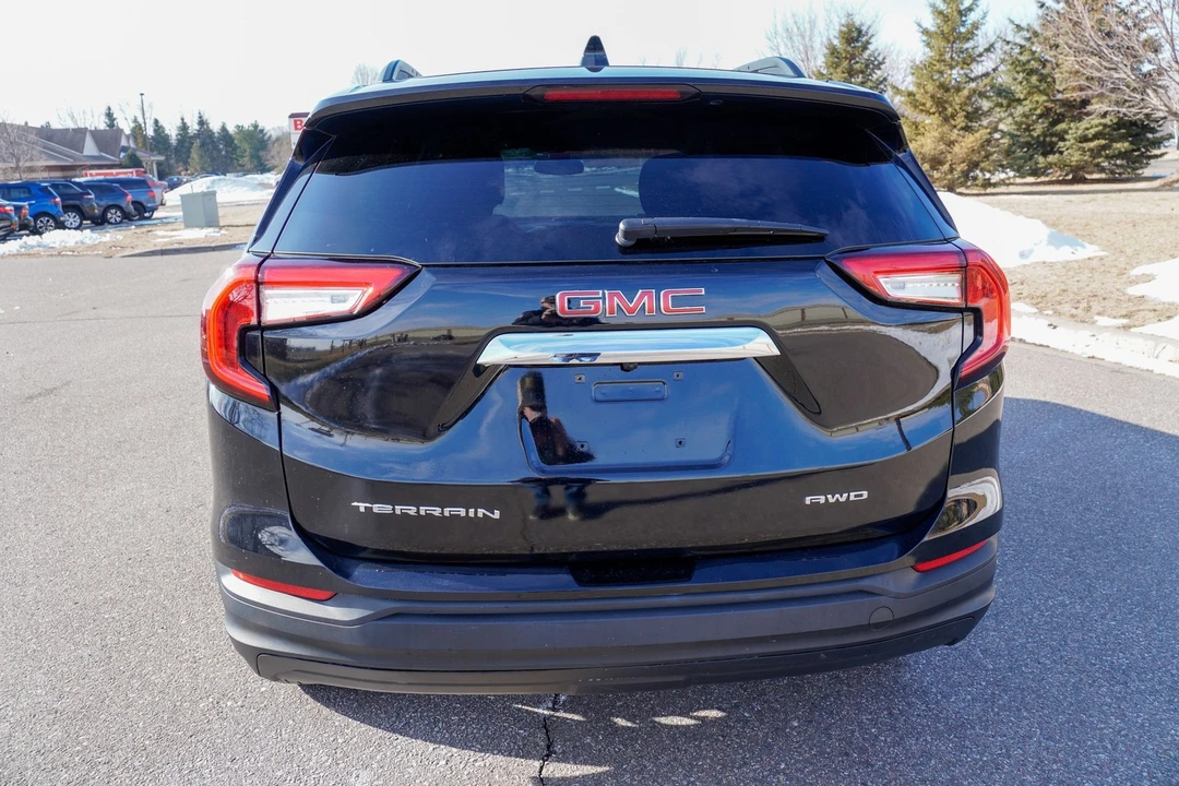 2022 GMC Terrain - Image 5 of 21