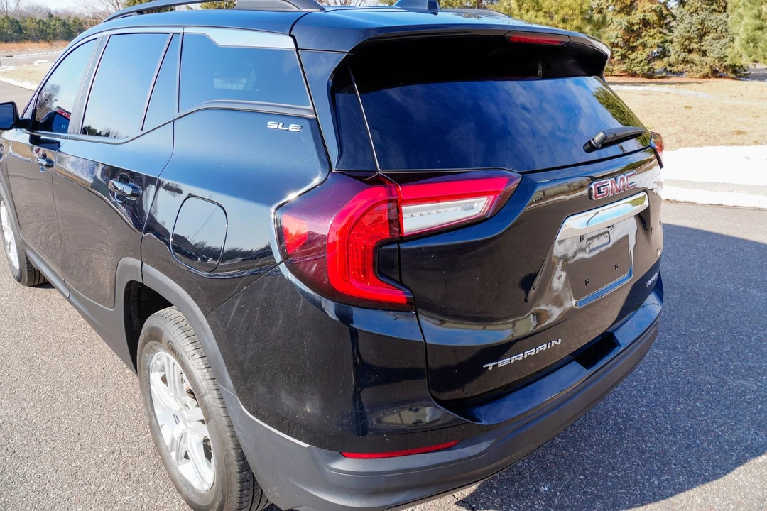 2022 GMC Terrain - Image 28 of 31