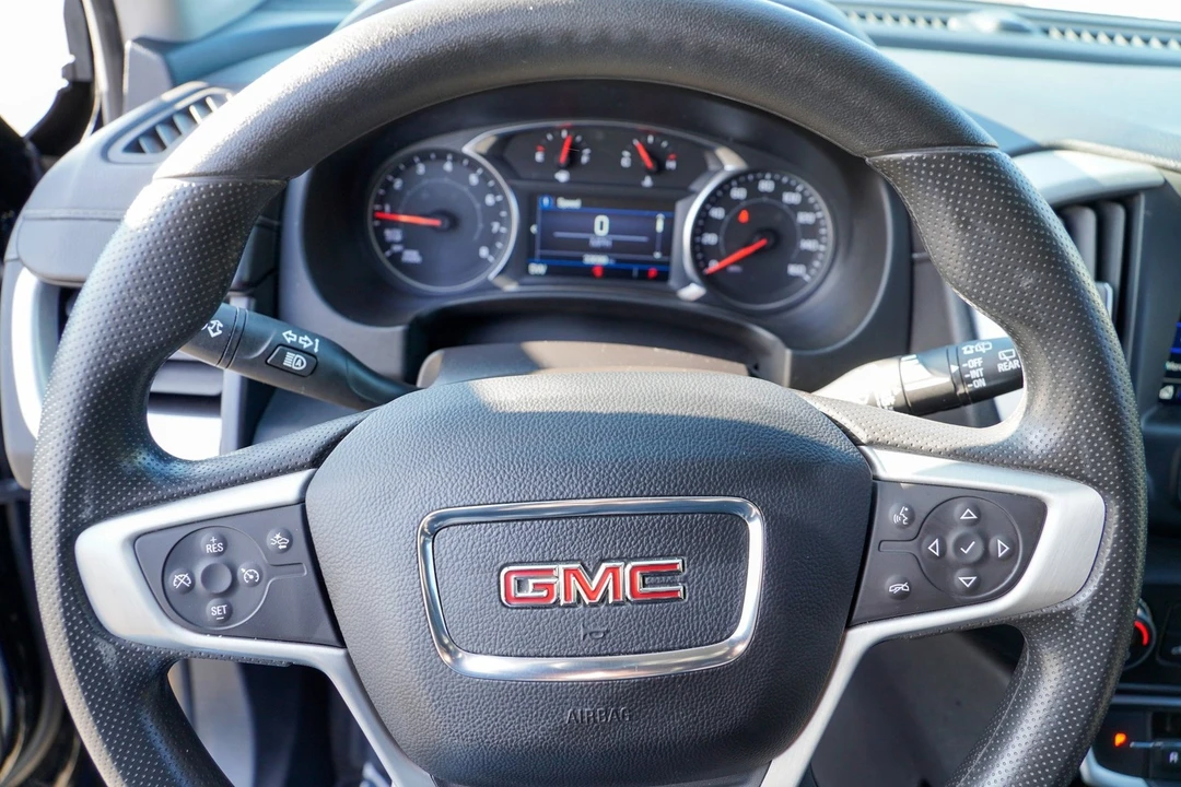 2022 GMC Terrain - Image 11 of 21