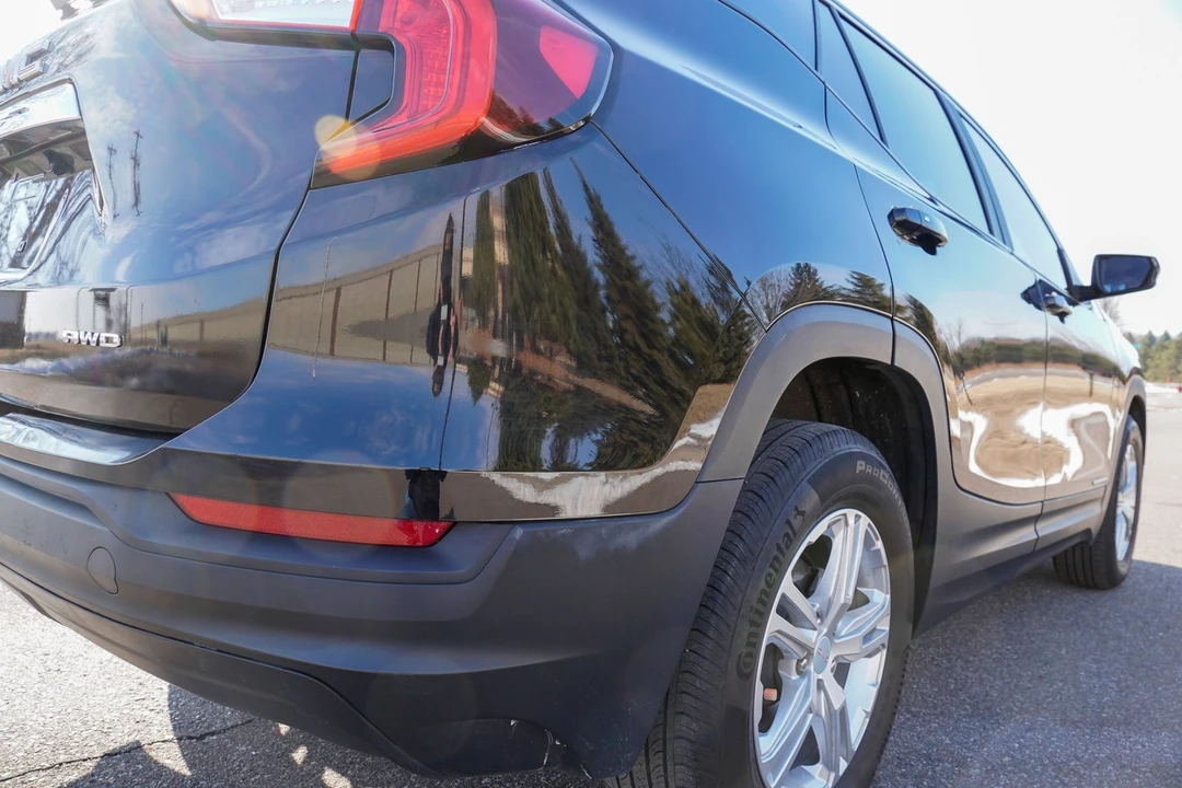 2022 GMC Terrain - Image 24 of 31