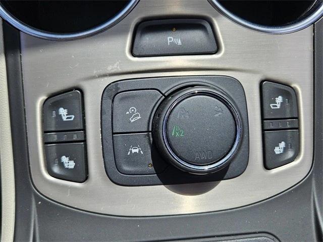 2022 GMC Terrain - Image 18 of 21