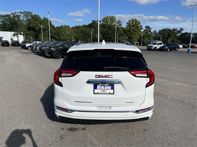 2022 GMC Terrain - Image 7 of 21
