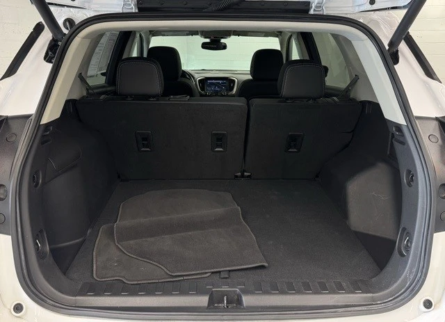 2022 GMC Terrain - Image 10 of 12