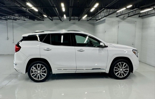 2022 GMC Terrain - Image 5 of 12