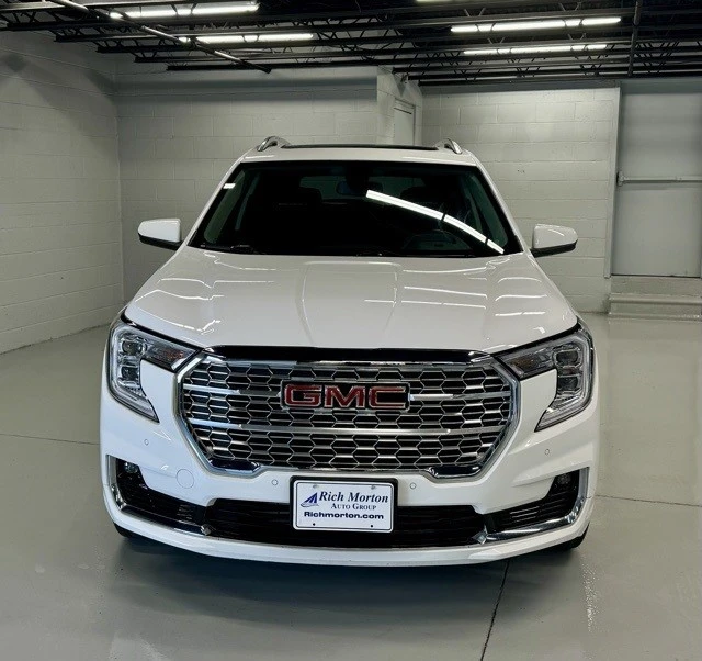2022 GMC Terrain - Image 8 of 12