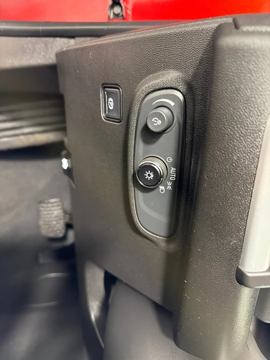 2022 GMC Terrain - Image 15 of 21