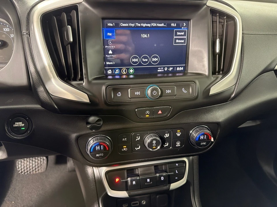 2022 GMC Terrain - Image 17 of 21