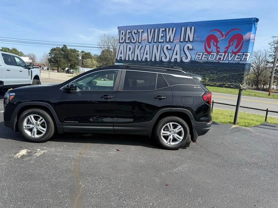 2022 GMC Terrain - Image 8 of 21