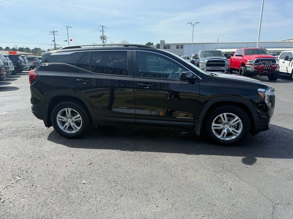 2022 GMC Terrain - Image 4 of 21