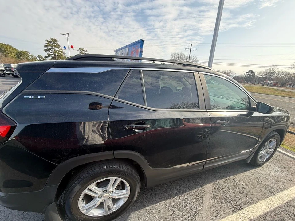 2022 GMC Terrain - Image 5 of 21