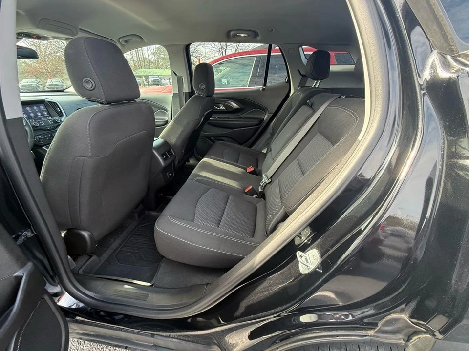 2022 GMC Terrain - Image 14 of 21