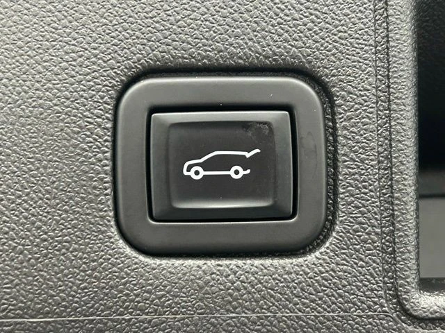 2022 GMC Terrain - Image 10 of 12