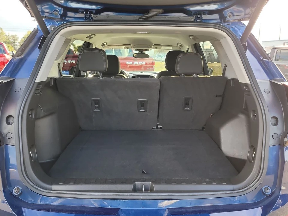 2022 GMC Terrain - Image 9 of 12