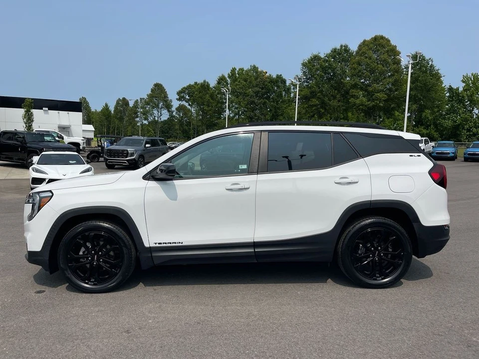 2022 GMC Terrain - Image 2 of 12