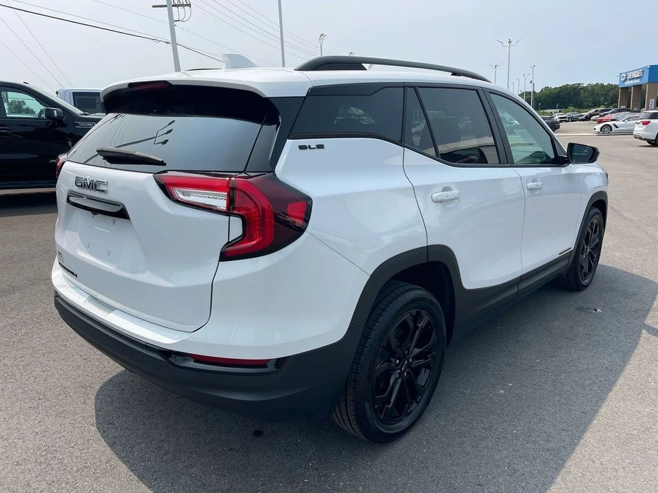2022 GMC Terrain - Image 5 of 12