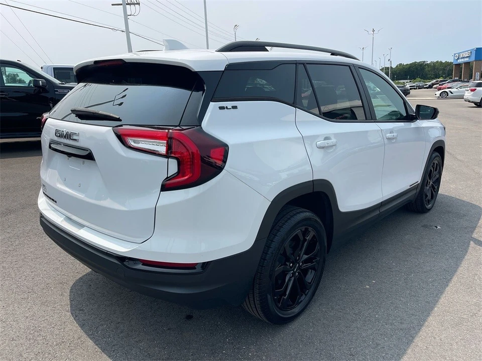 2022 GMC Terrain - Image 5 of 12