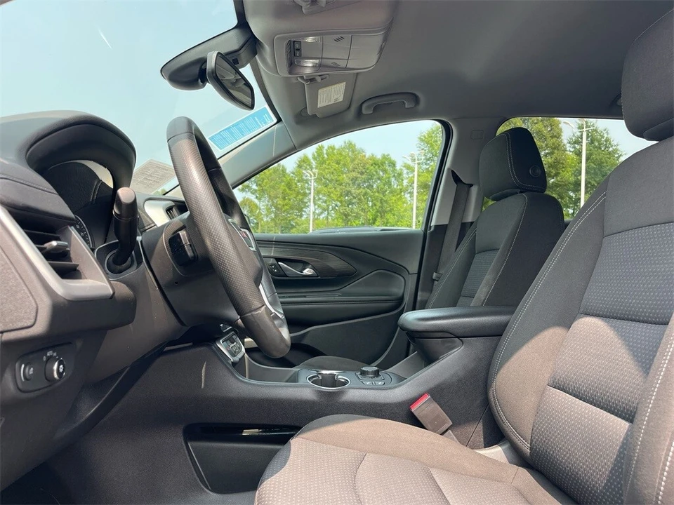 2022 GMC Terrain - Image 9 of 12