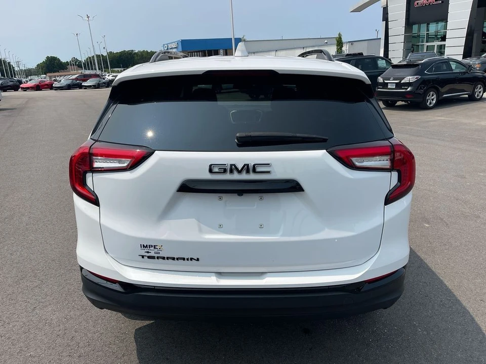 2022 GMC Terrain - Image 4 of 12