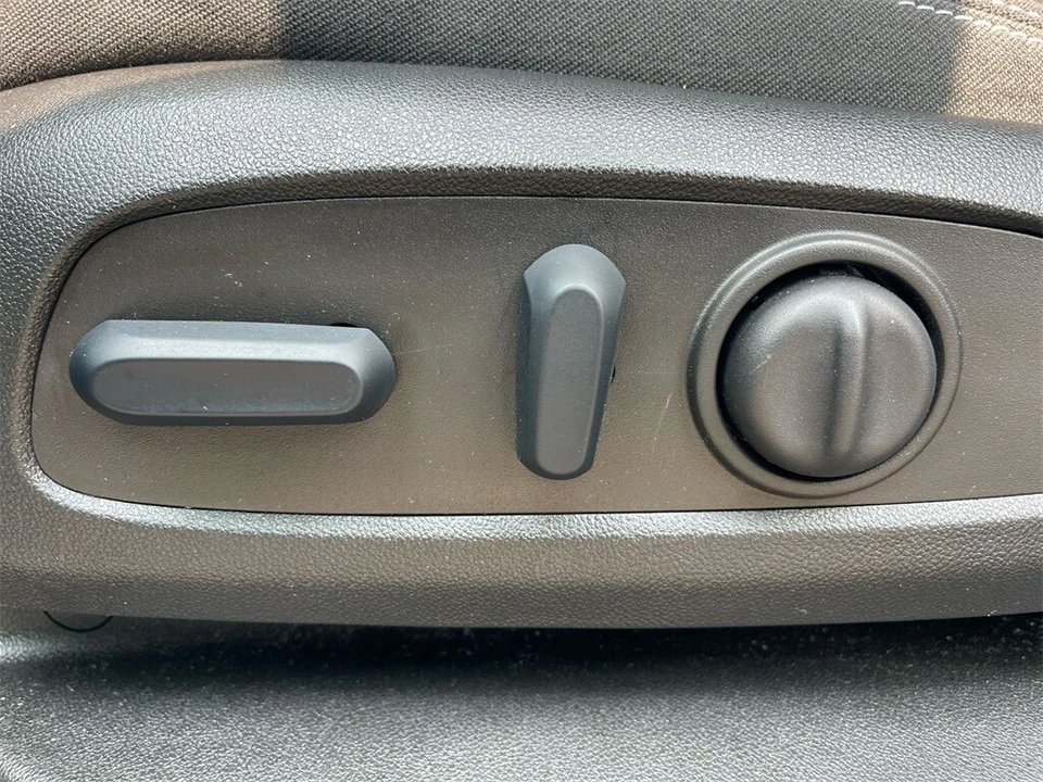 2022 GMC Terrain - Image 10 of 12
