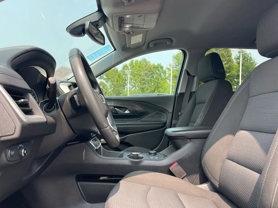 2022 GMC Terrain - Image 9 of 12