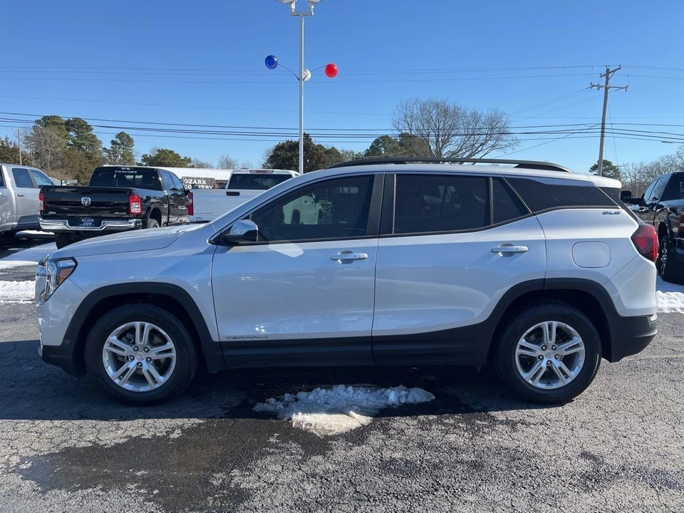 2022 GMC Terrain - Image 8 of 21