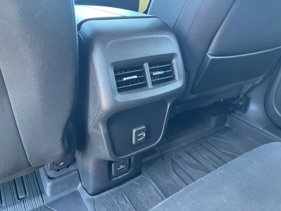 2022 GMC Terrain - Image 13 of 21