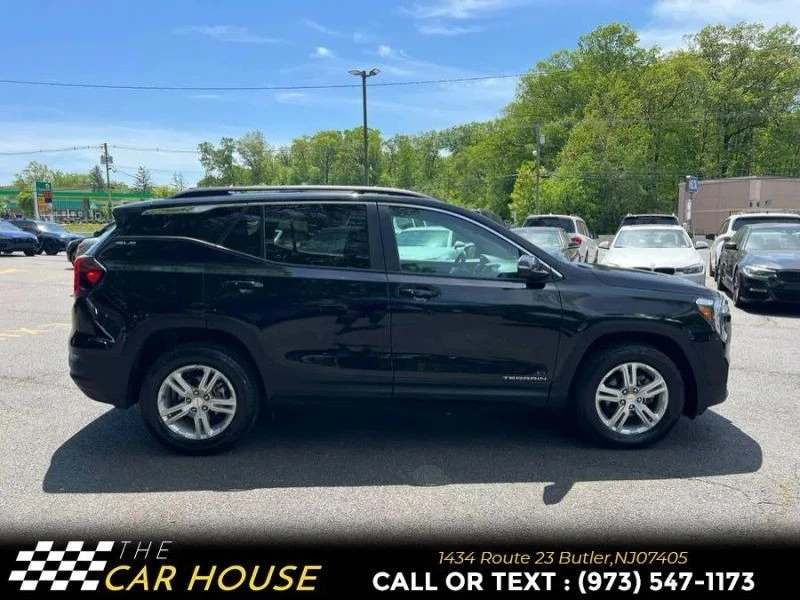 2022 GMC Terrain - Image 9 of 12