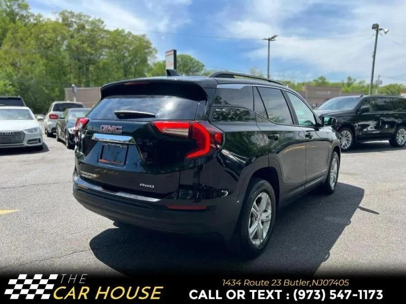 2022 GMC Terrain - Image 7 of 12