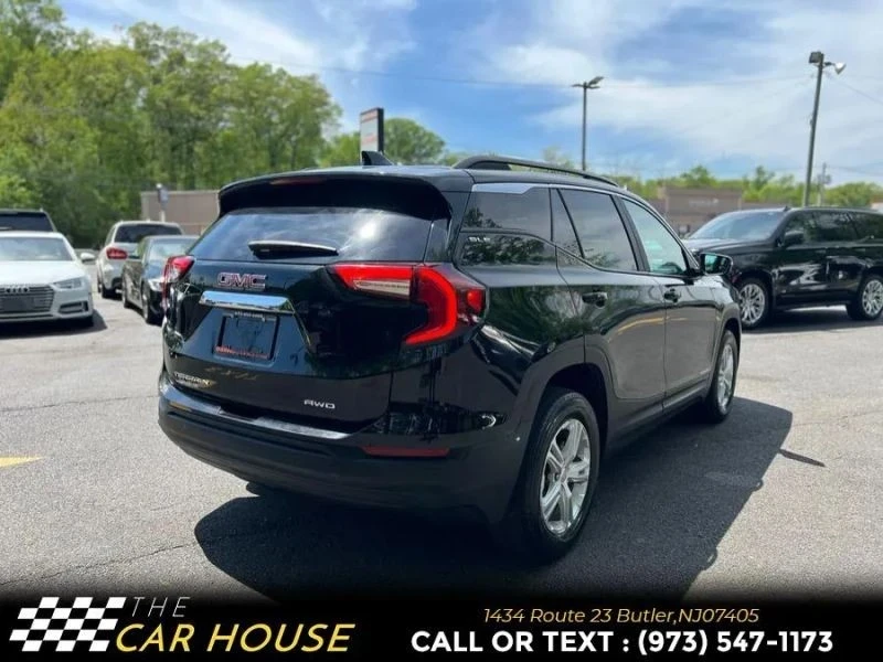 2022 GMC Terrain - Image 7 of 12